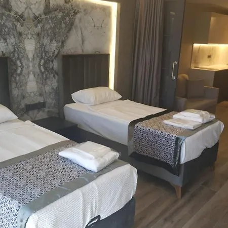 Lovely With Shared Pools Near Beach And Center In Alanya Konaklı
